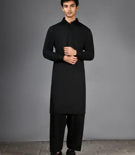 Black shalwar kameez