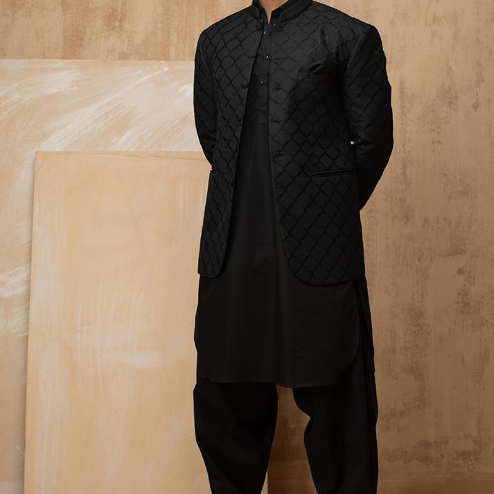 BLACK EMBROIDERED PRINCE COAT